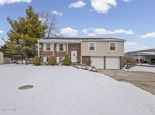 1113 Napoleon Rd, Bowling Green, OH 43402