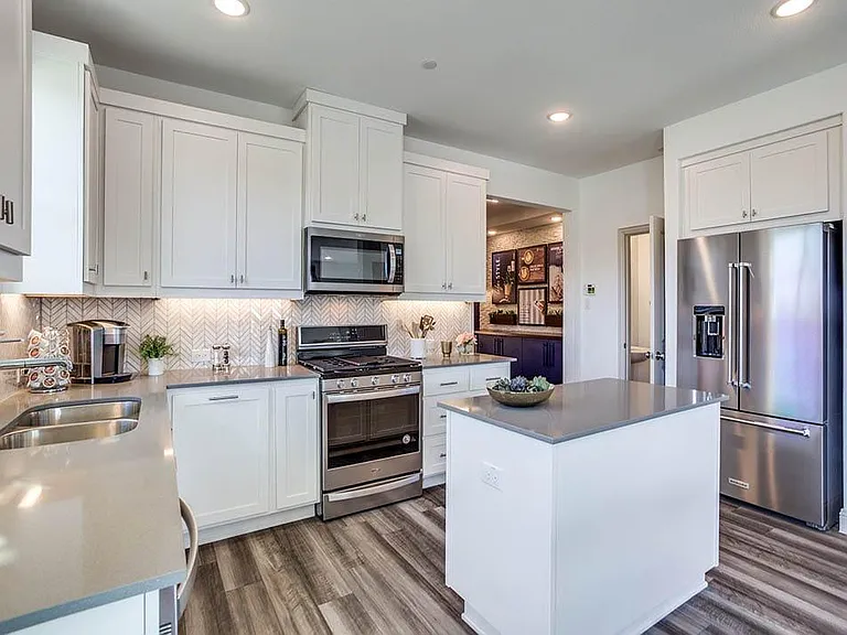6168 Silverado Trl — Photo 2