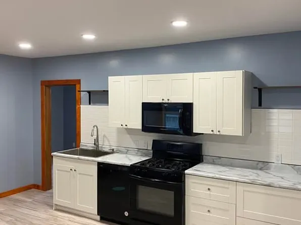 115 N Main St #3, Alma, WI 54610