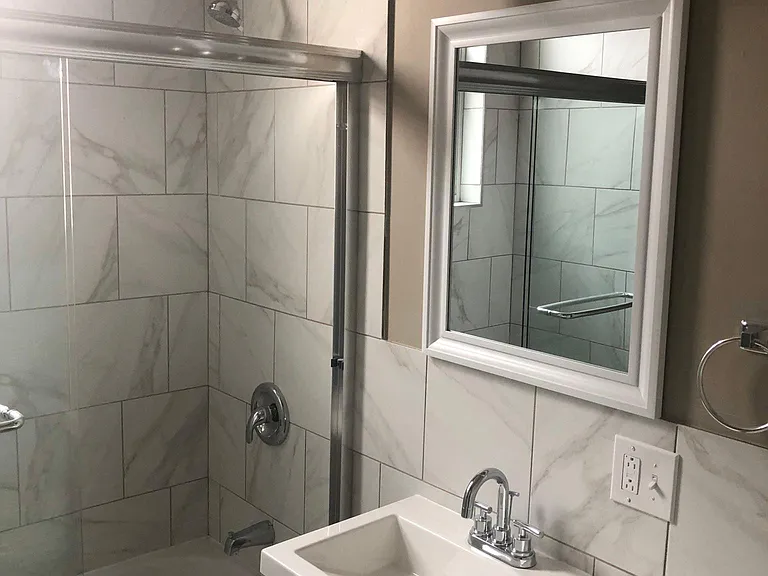 628 N Albany Ave #2 — Photo 10