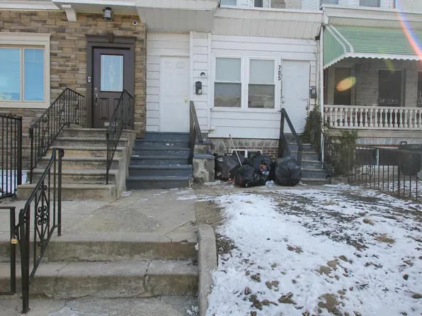 705 S 60th St, Philadelphia, PA 19143
