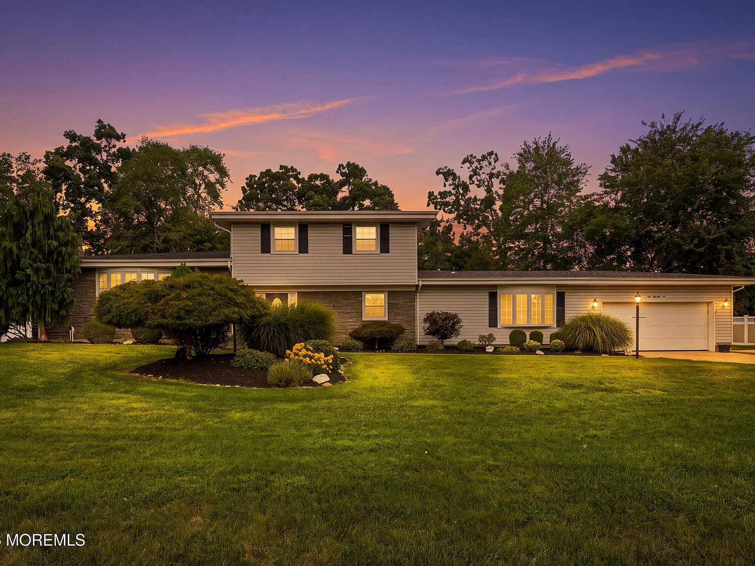 5 bed, 2986 sqft, $5,650 — Photo 2