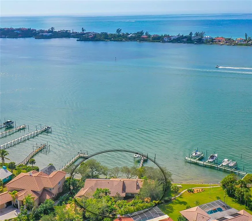 4 bed, 3.0 bath, 2575 sqft, $10,000 — Photo 1