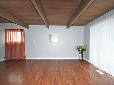 4th image of 469 Meadow Green Ln