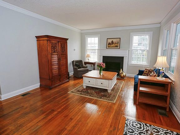 Bright and airy Living Room