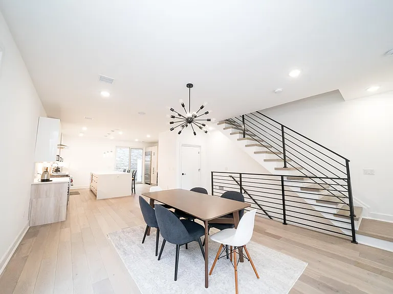 496 Undercliff Ave #3A — Photo 3
