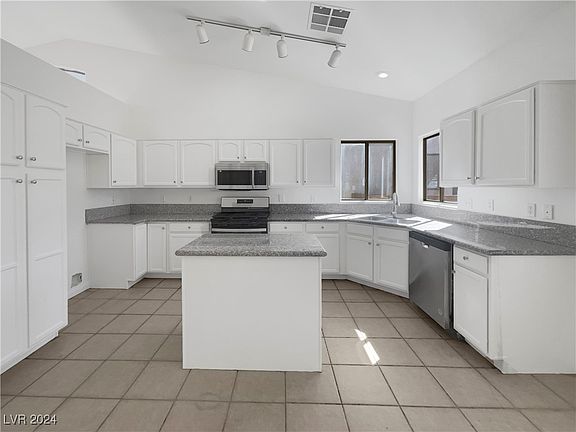 2nd image of 9047 Dolomite Ct
