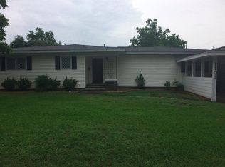 1103 Poplar Ave, Victoria, TX 77901
