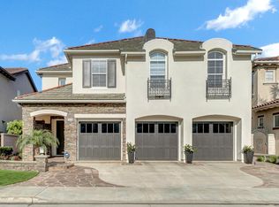 19140 Chandon Ln, Huntington Beach, CA 92648