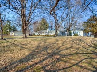 680 Henry Ave, Ballwin, MO