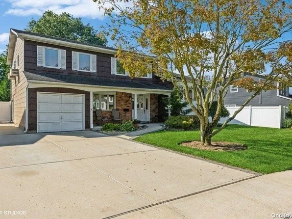 3712 Greentree Drive, Wantagh, NY 11793