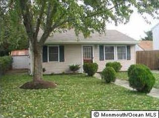 529 Alfred Ln, Toms River, NJ 08753