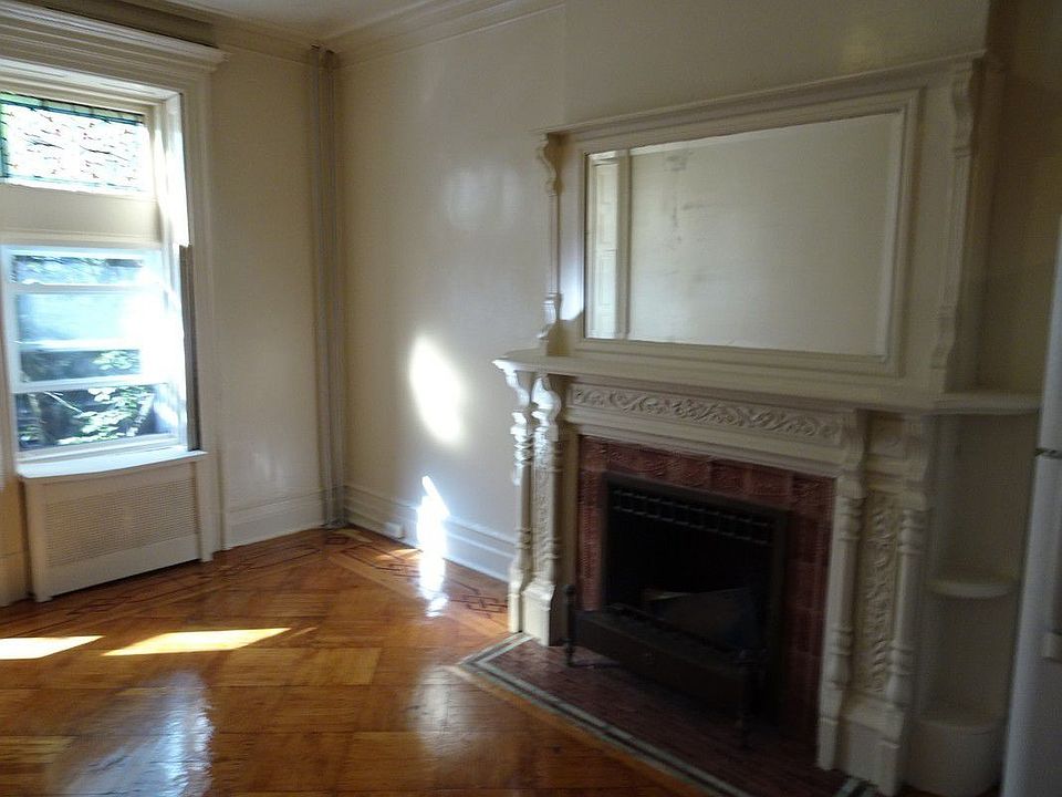 1st image of 1215 Dean St APT 3