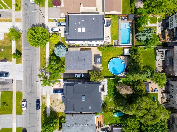 313 Patricia Ave, Toronto, ON M2R 2M6