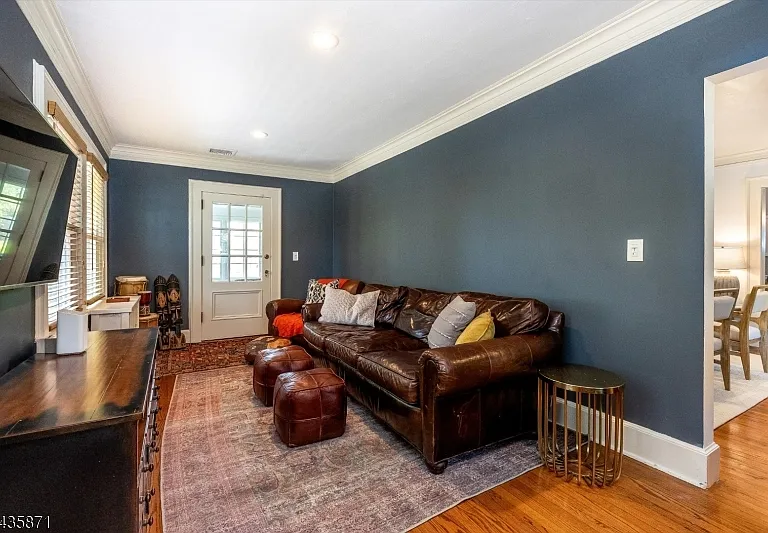 242 Forest Ave — Photo 11