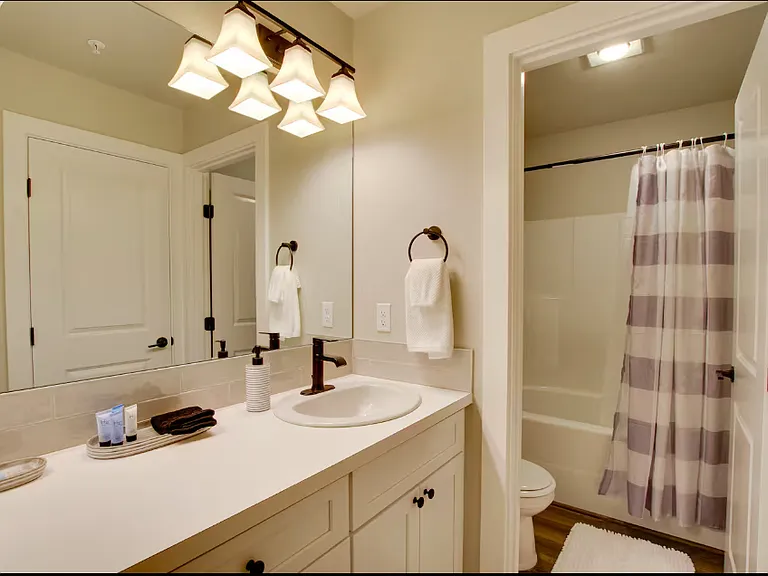 210 Tyler Ln #101 — Photo 14