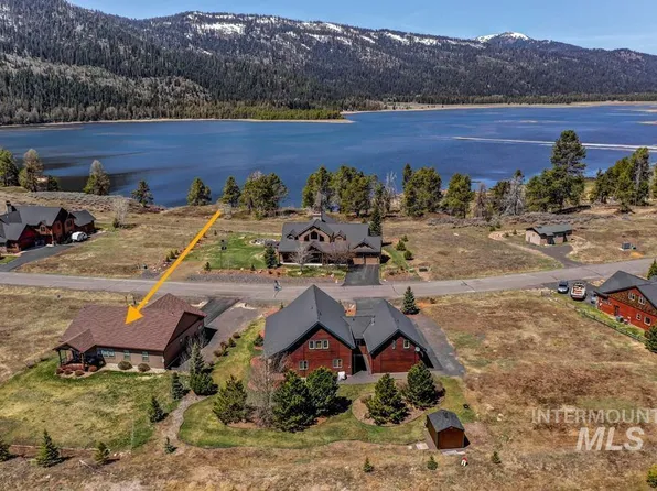 13128 Hawks Bay Rd, Donnelly, ID 83615