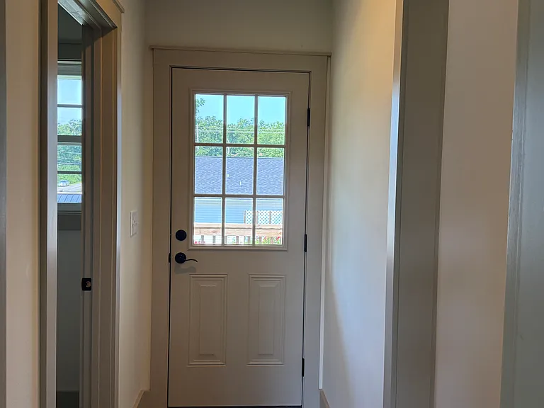 611 S Walnut St — Photo 19
