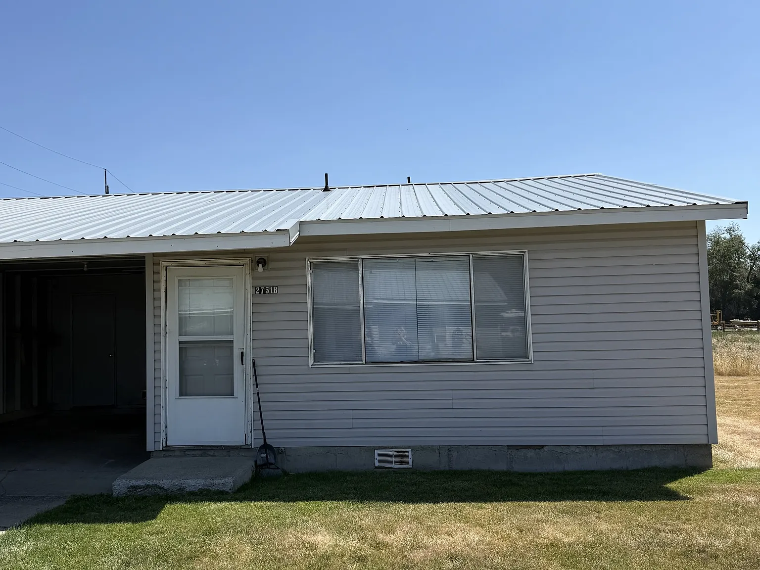 2 bed, $1,200 — Photo 1