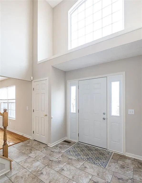 4 bed, 2.5 bath, 2048 sqft, $2,400 — Photo 4