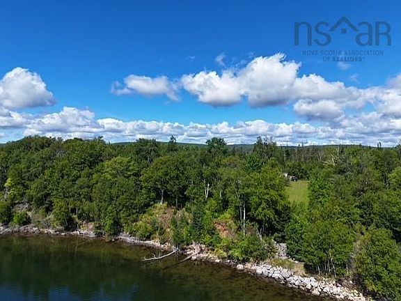 3rd image of 135 Eagles Way