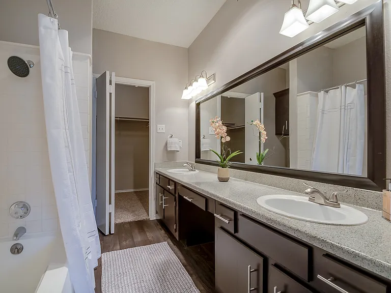 Summerstone Apartments — Photo 22