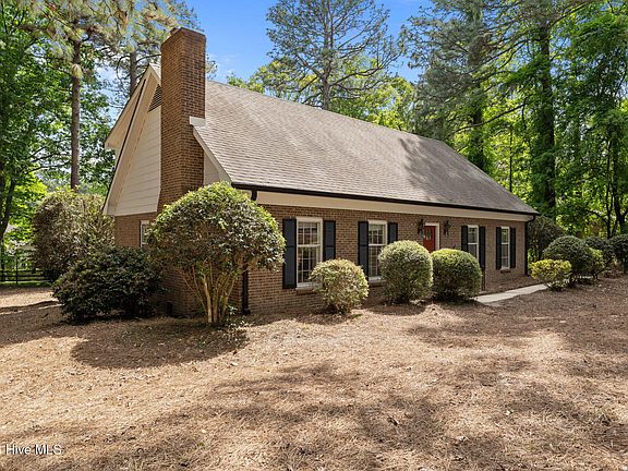 2nd image of 1123 N Fort Bragg Road