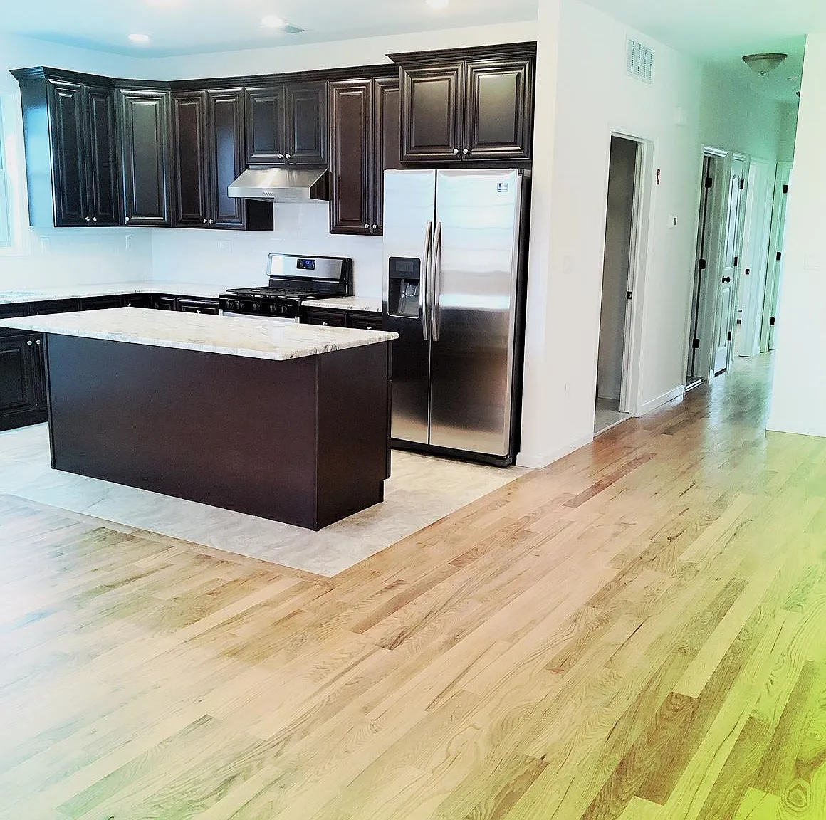 3 bed, 2700 sqft, $3,250 — Photo 3