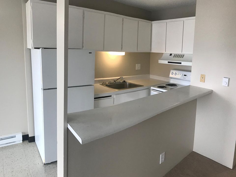 1st image of 4129 11th Ave NE #104