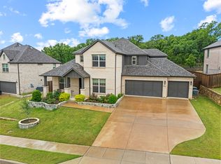 10736 Smoky Oak Trl, Argyle, TX 76226