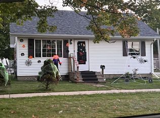 100 W Spruce St, Paxton, IL 60957
