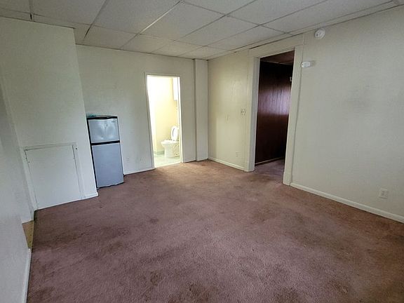 2nd image of 410 S Main St