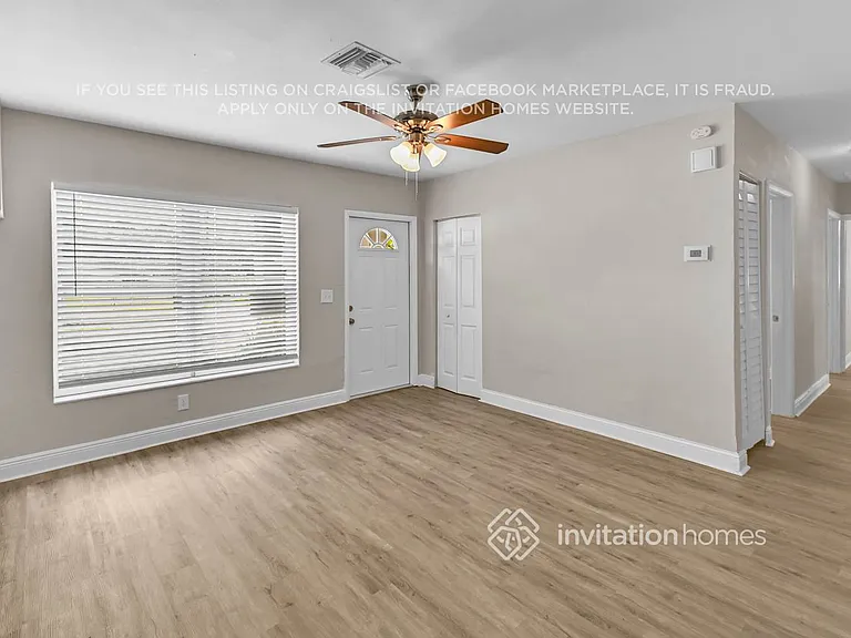 330 Washington Ave — Photo 8