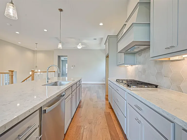67 Thorpe Ln — Photo 13