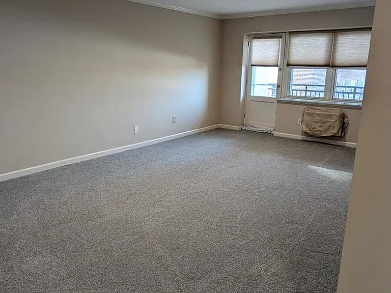 740 E Broadway #2F — Photo 5
