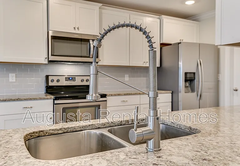 907 Linsmore Ave — Photo 20