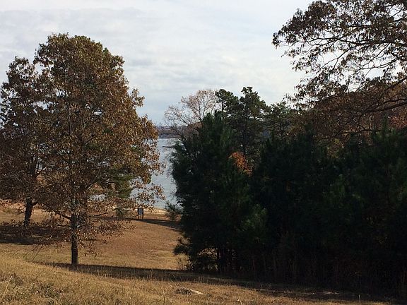 5th image of 8545 Lyonesse Dr