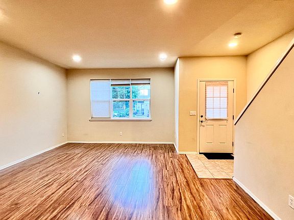 Family room 2
