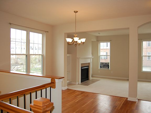 3rd image of 2837 Acarie Dr