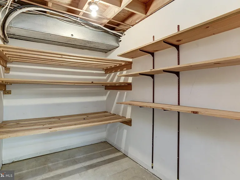 10373 Currycomb Ct — Photo 32