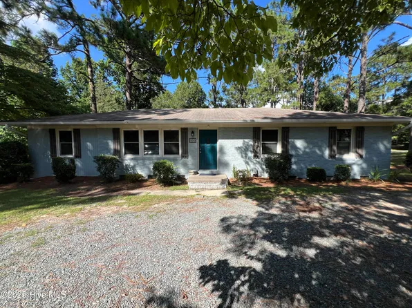 505 W Maine Ave, Southern Pines, NC 28387