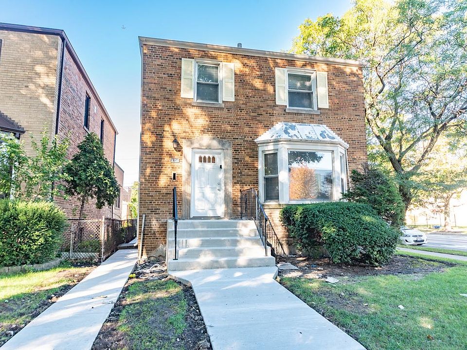 1st image of 6756 N Artesian Ave