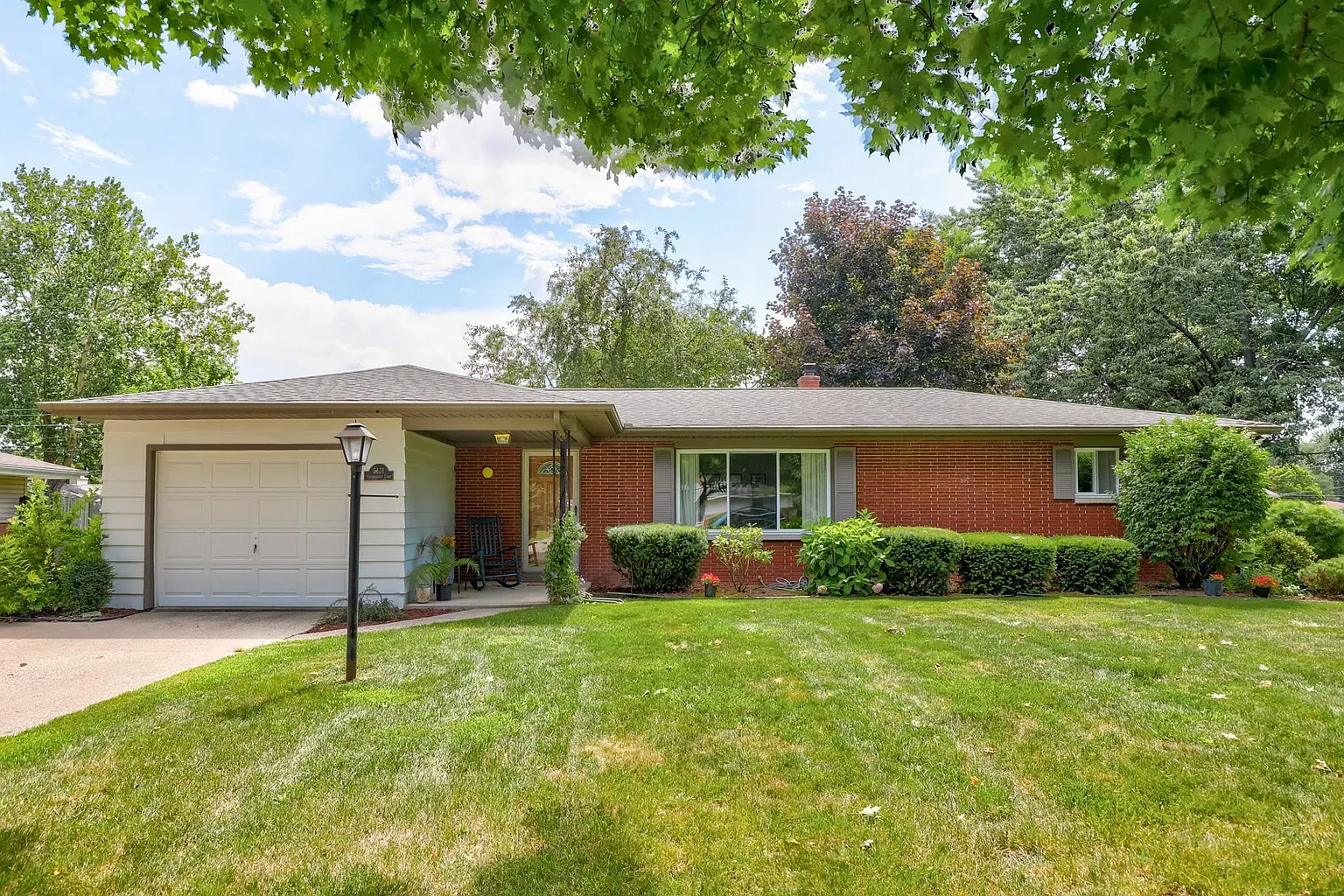 5431 Silvercrest Ln photo 1