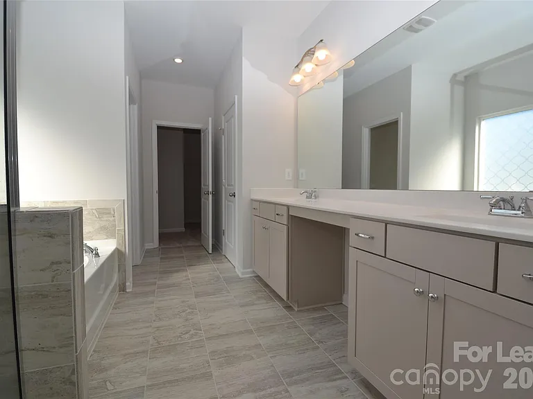 13014 Aberdeen Park Dr — Photo 25