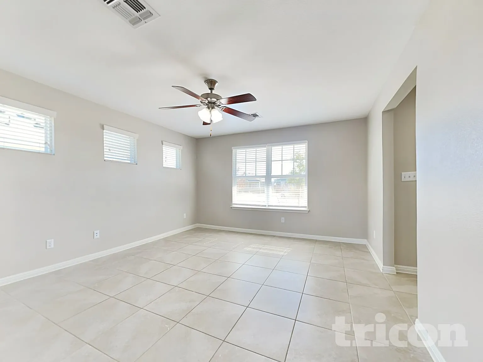 1052 Esplanade Pkwy San Marcos TX — Photo 2