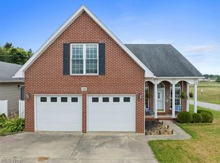 3200A 1st Ave, Vienna, WV 26105