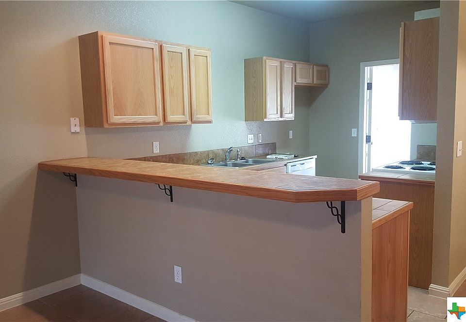 1st image of 3048 Pine Valley Dr #3050