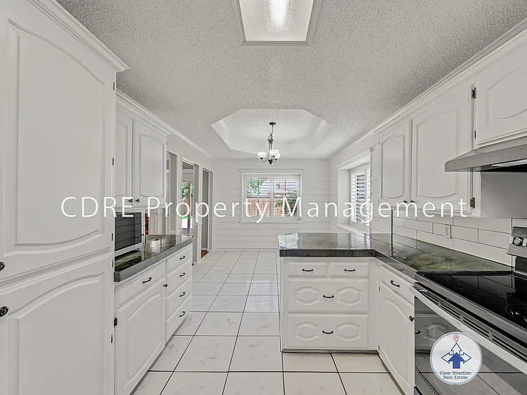 121 NE Brushy Mound Rd — Photo 10