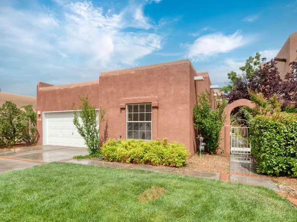 2804 Calle Grande NW, Albuquerque, NM 87104