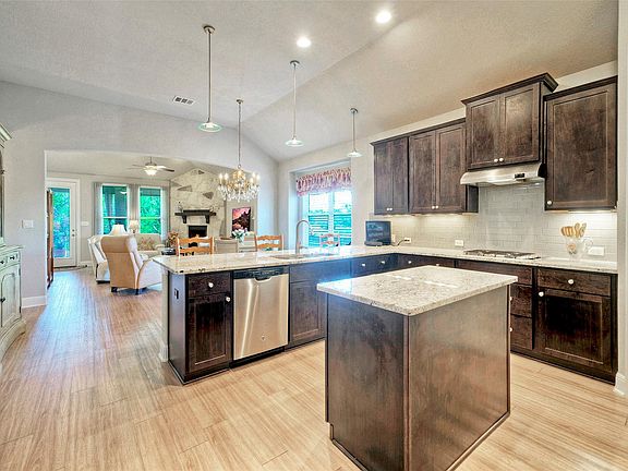 5th image of 112 Senna Dr